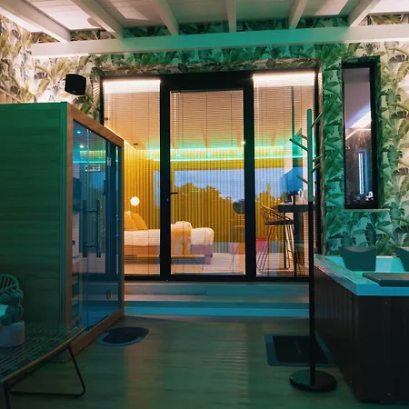 Emesh Boutique Suite-3